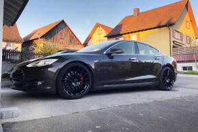 tesla model s.jpg